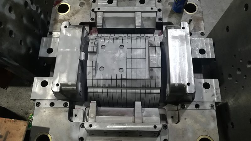 多工位级进模安装步骤详解：从基础到实践
