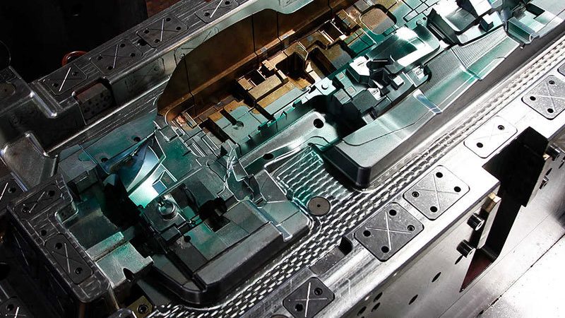 冲压级进模定制：揭秘其制造工艺与选型要点