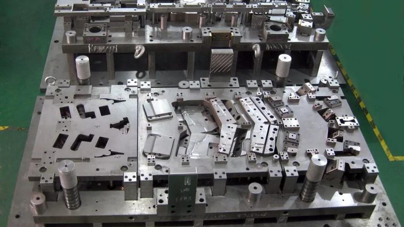 模具加工工艺对橡胶模具价格也有较大影响。以下是一些常见的加工工艺：