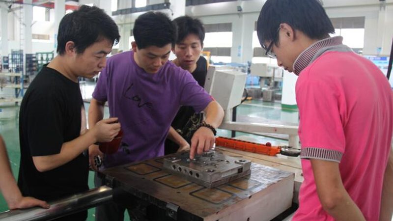 深圳模具配件耐磨损材质：揭秘其背后的技术奥秘**